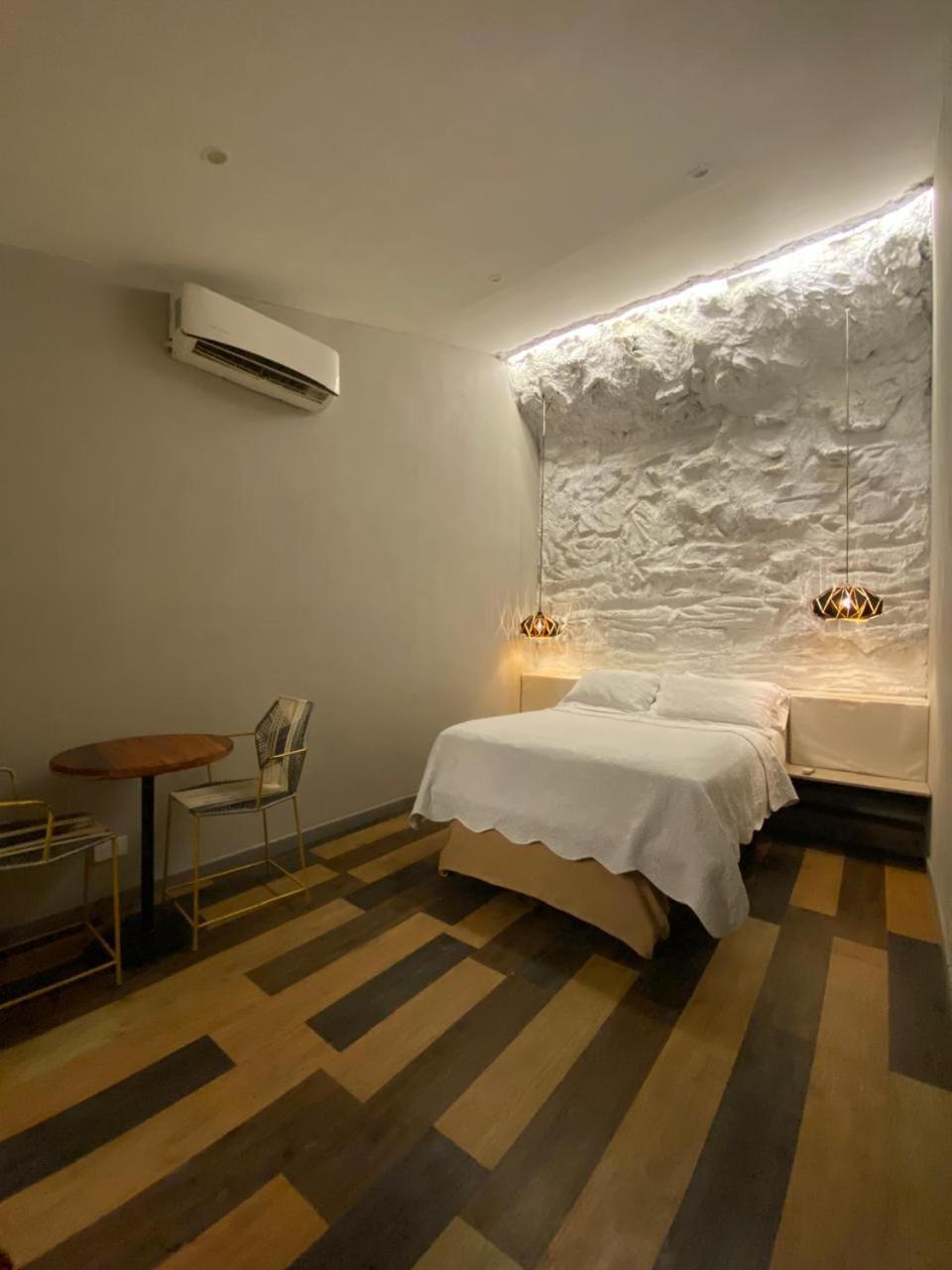 Hostel La Antigua Capsula Cartagena Exterior photo