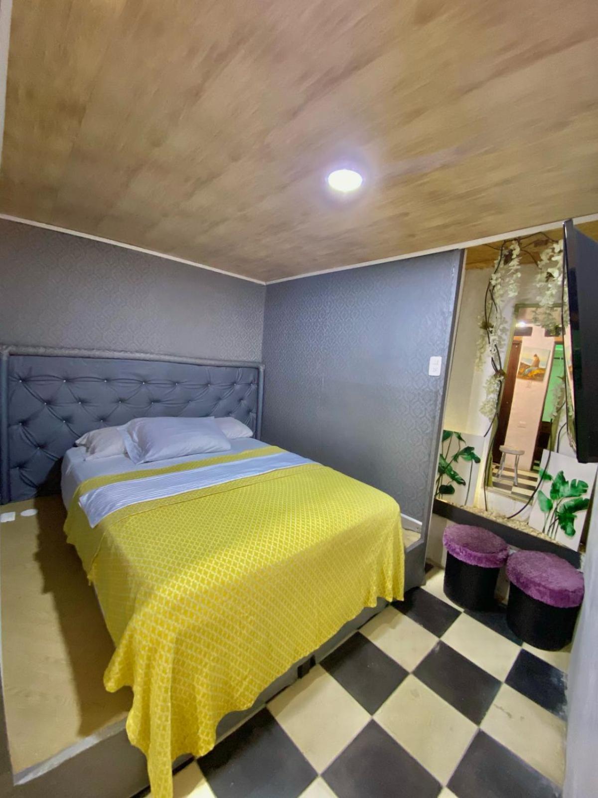 Hostel La Antigua Capsula Cartagena Exterior photo